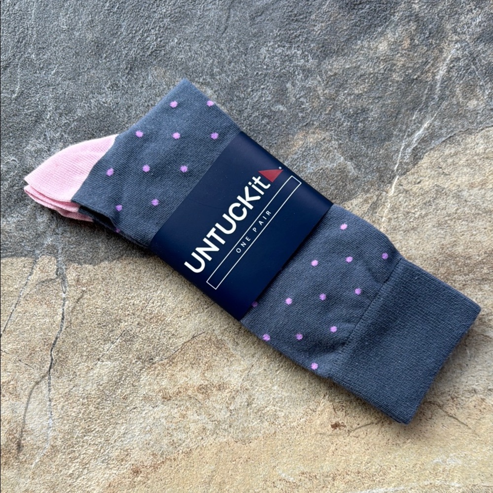 UNTUCKit Gray and Pink Casual Socks